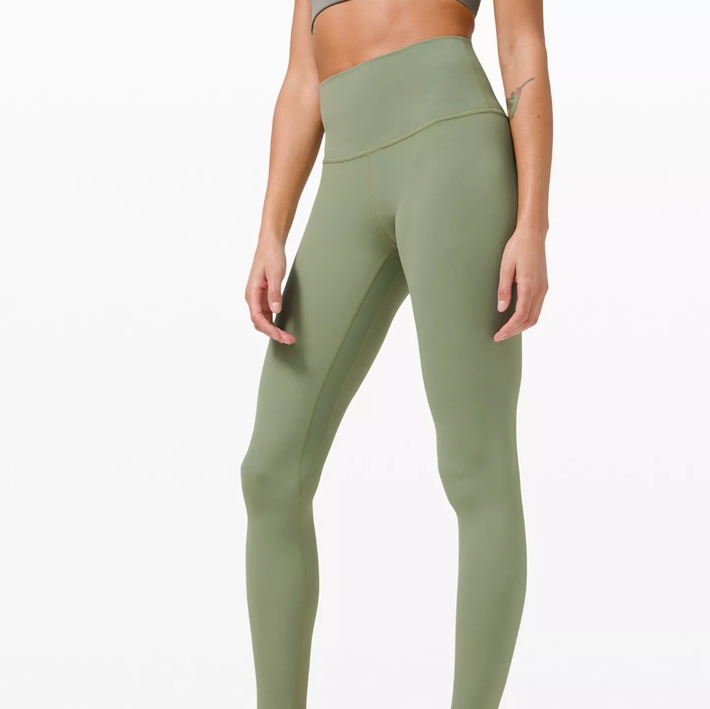 Sz 6💚Lululemon align pants 25" Willow green